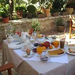 Nostos Hotell