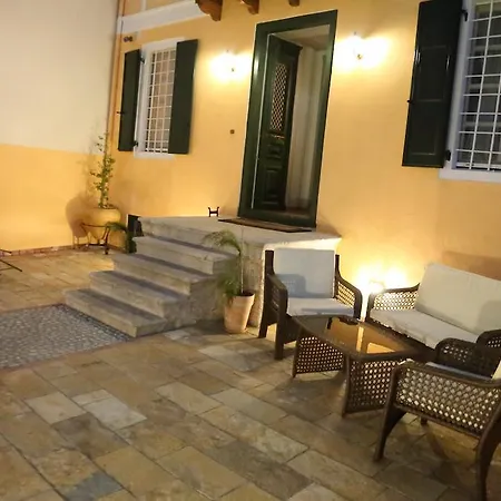 Nostos Hotell Galaxídhion